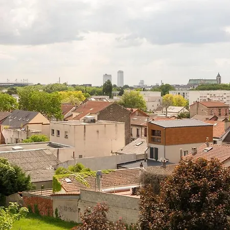 8 Personnes A Saint-denis Saint-Denis (Seine-Saint-Denis)